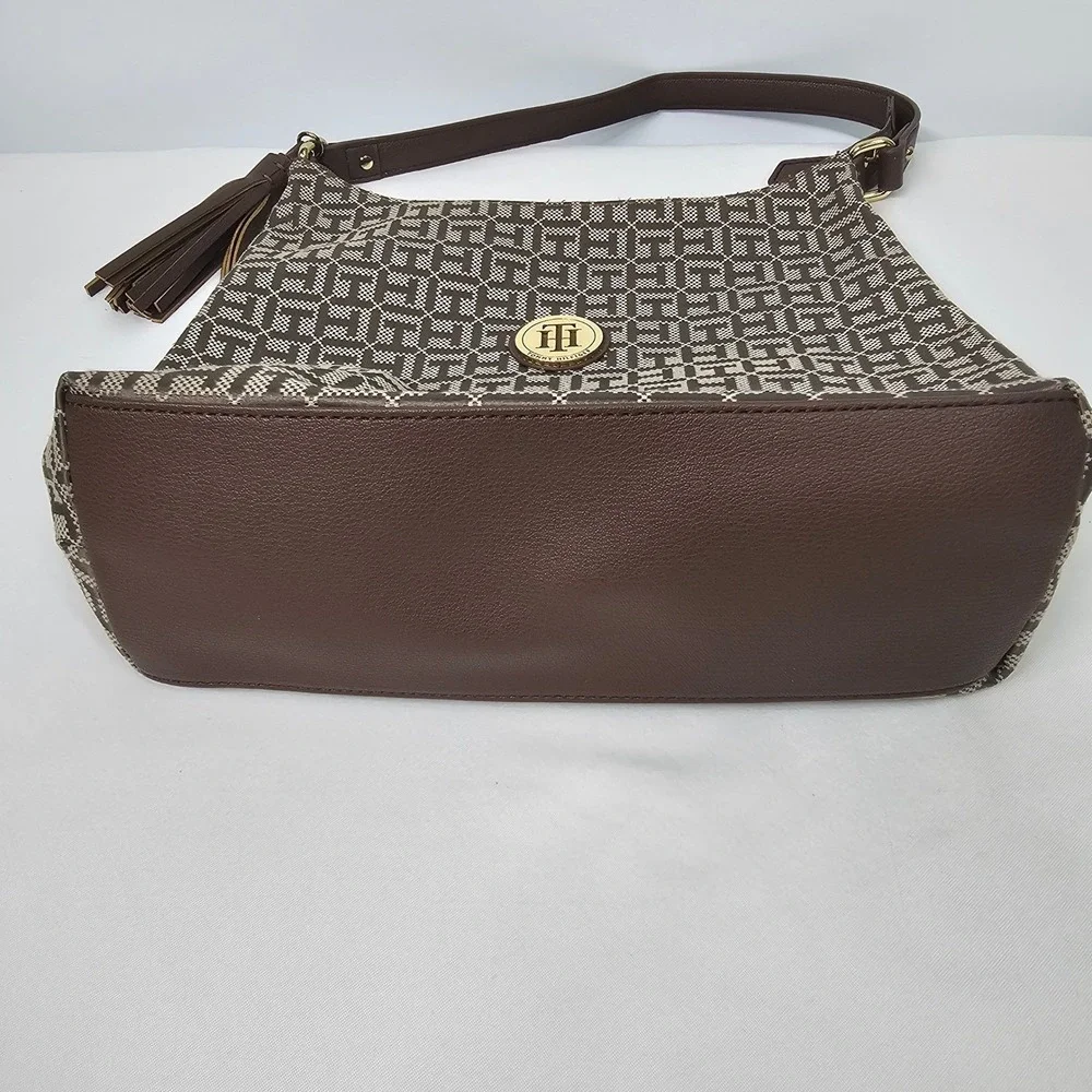 Tommy Hilfiger Hobo Bag Shoulder Purse Monogram Brown Tassel Logo Canvas Medium‎